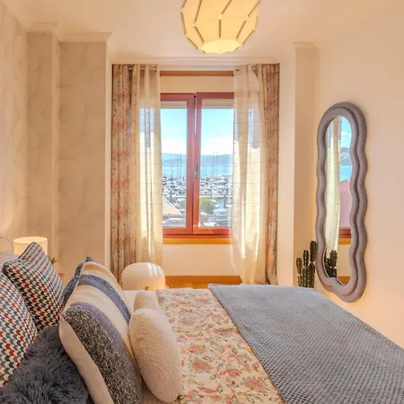 Apartamento Piso En A 1º Linea De Costa Combarro