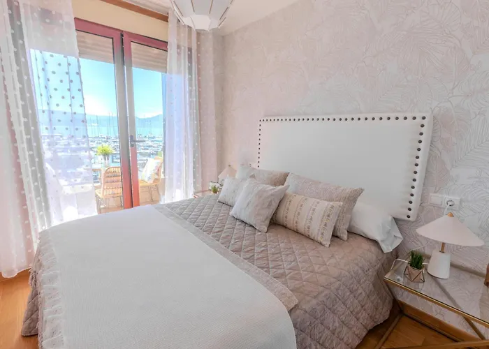 Piso En A 1º Linea De Costa Combarro